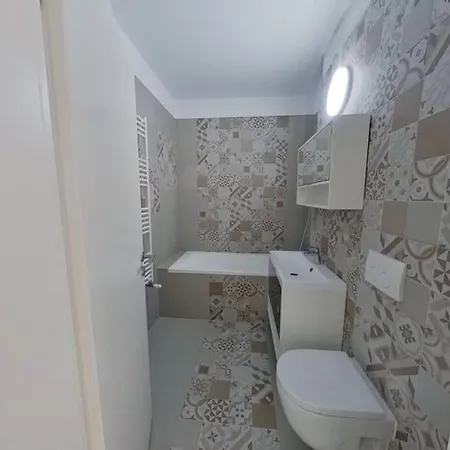 Apartament Modern Cu Terasa Апартаменти