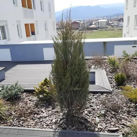 Apartament Modern Cu Terasa * Брашов